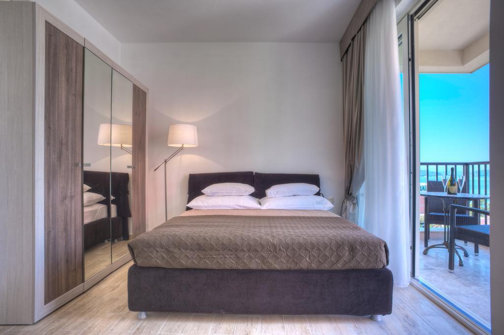 Guest House Przno Bay Свети Стефан Екстериор снимка