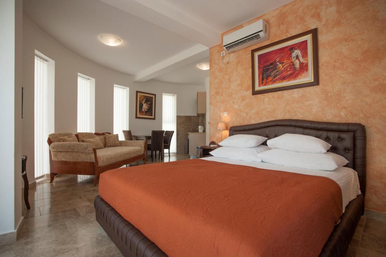 Guest House Przno Bay Свети Стефан Екстериор снимка